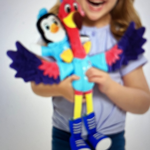 NEW Disney Junior T.O.T.S. Pip & Freddy 20", Disney Junior TALK/FLAPS NIB, TOTS - Picture 3 of 6